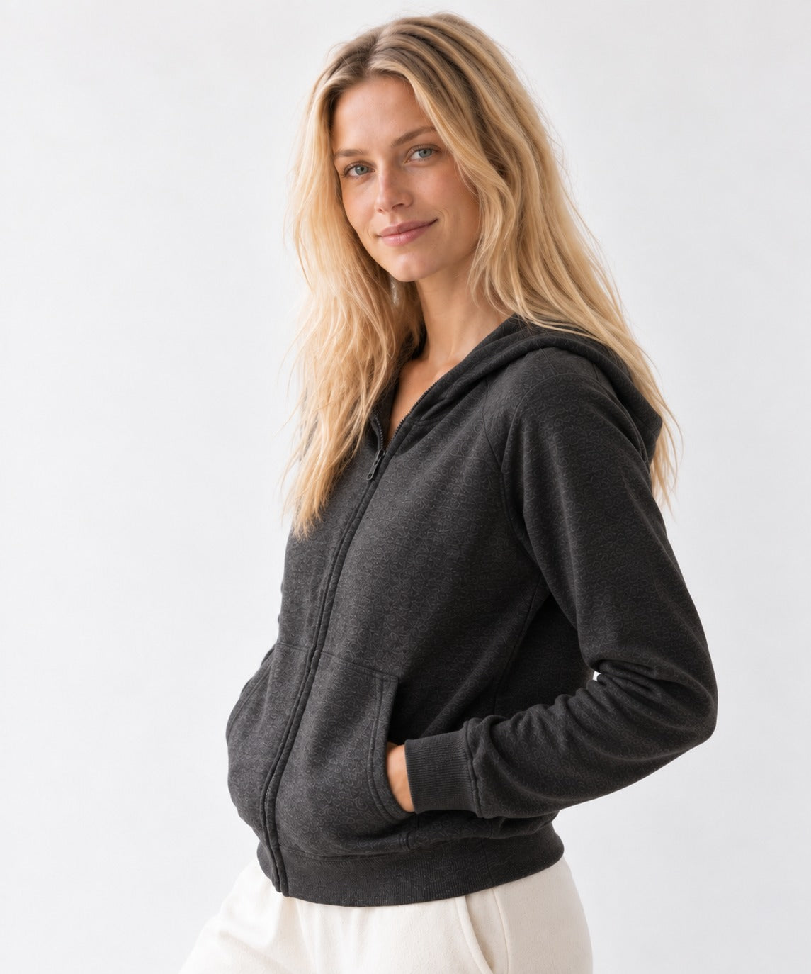 Himalayan Undyed Cashmere Zip Hoodie
— Luxury Women's Patterned Hooded Jacket