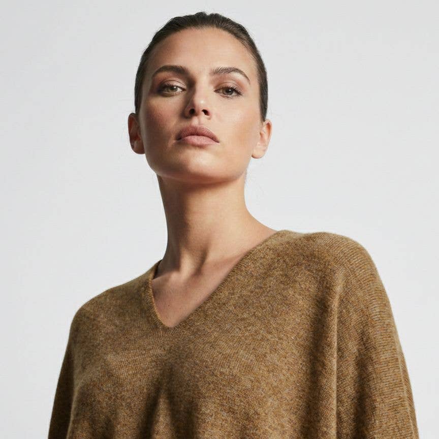 Undyed Cashmere V-Neck Poncho – Oatmeal Melange